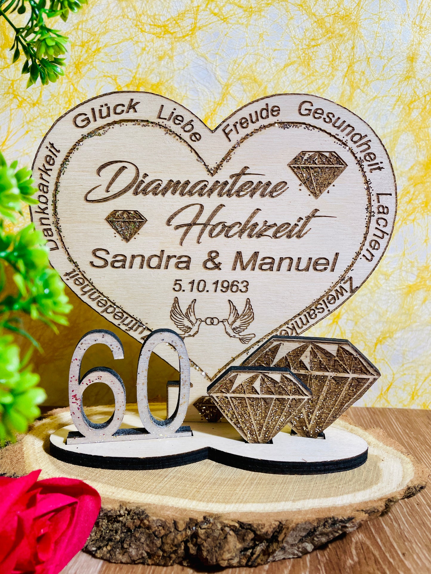 Diamantene Hochzeit Aufsteller aus Holz, graviert mit NAMEN, HOCHZEITSDATUM - PERSONALISIERT