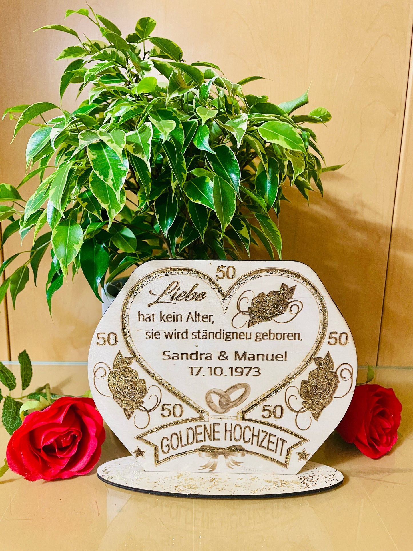 Goldene Hochzeit Aufsteller aus Holz, graviert, mit Namen und Hochzeitsdatum PERSONALISIERT